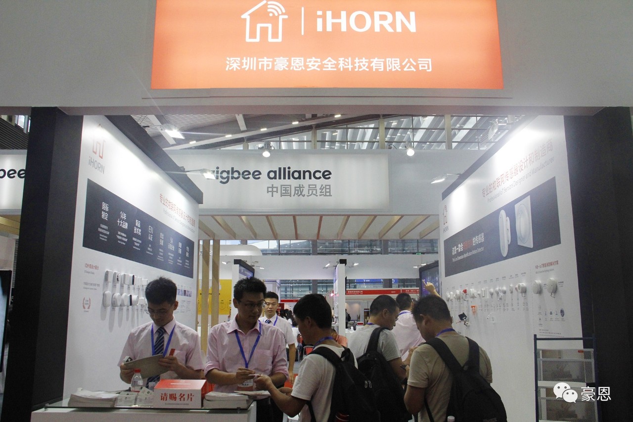 ISHE 2018حiHORN�����l���ɿ���R�e����Ă�������